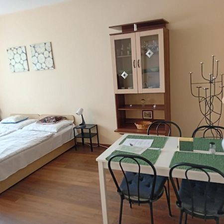 Green Belt Apartmann บูดาเปสต์ ภายนอก รูปภาพ