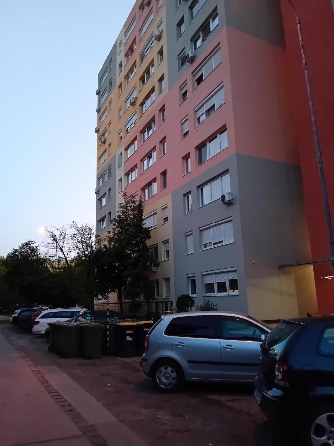 Green Belt Apartmann บูดาเปสต์ ภายนอก รูปภาพ
